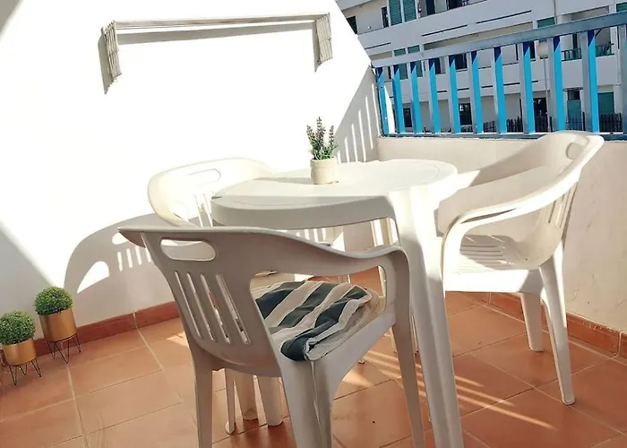 Salitre, Cerca Del Mar * Puerto del Carmen (Lanzarote)